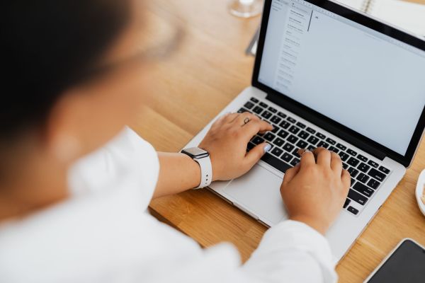 Vérification email : outils essentiels pour vérifier vos adresses